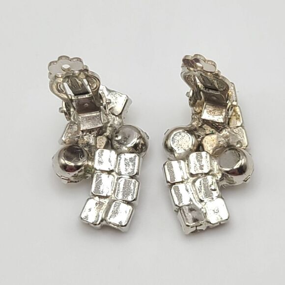 Vintage Rhinestone Clip on Earrings,  silvertone - Picture 3 of 4